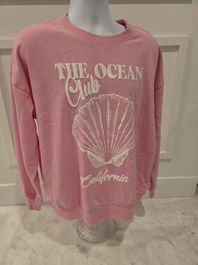 No Boundaries Pink Fleece Pullover with Logo Tag